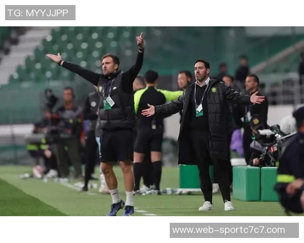 拉米罗今晨回国基本确认不再执教国安球队未来走向引发关注